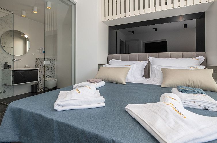 Vakantiehuis Luxusvilla Travera mit privatem Pool und Jacuzz