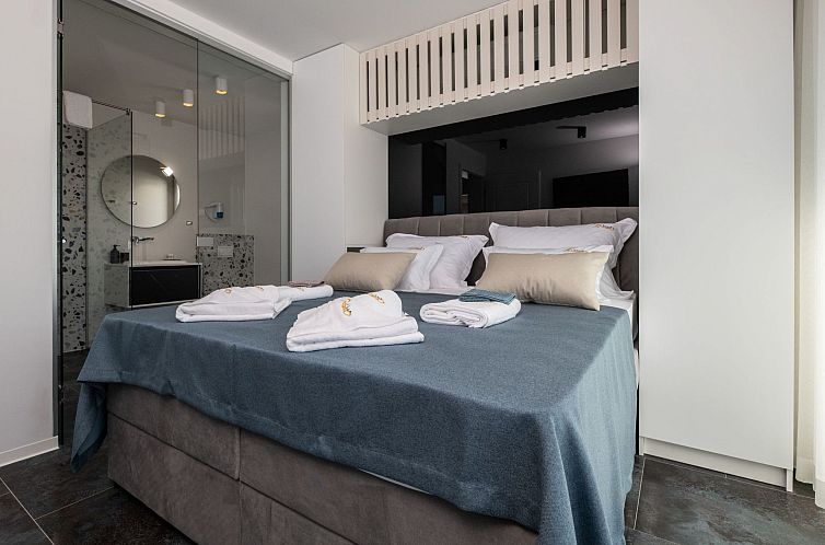 Vakantiehuis Luxusvilla Travera mit privatem Pool und Jacuzz