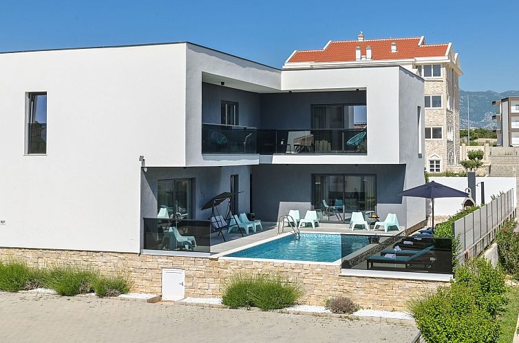 Vakantiehuis mit Privatpool für 16 Personen ca. 160 m&sup2;