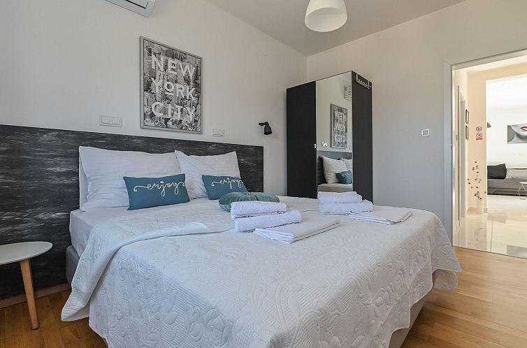 Vakantiehuis mit Privatpool für 16 Personen ca. 160 m&sup2;