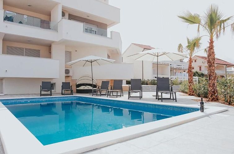 Unterkunft 1045523 - Ferienhaus Kvarner - Vakantiehuis Pool Villa Aldura