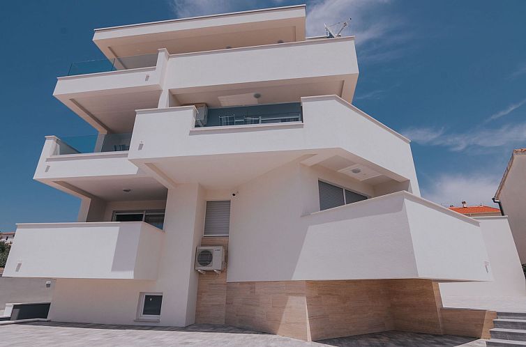 Vakantiehuis Pool Villa Aldura