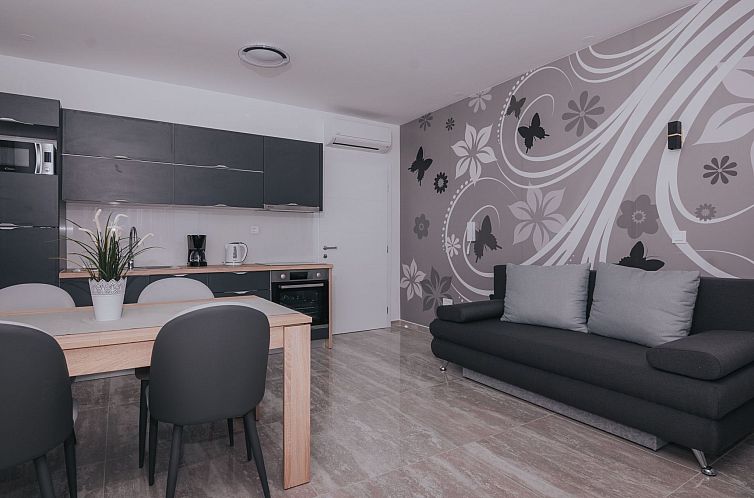 Vakantiehuis Pool Villa Aldura