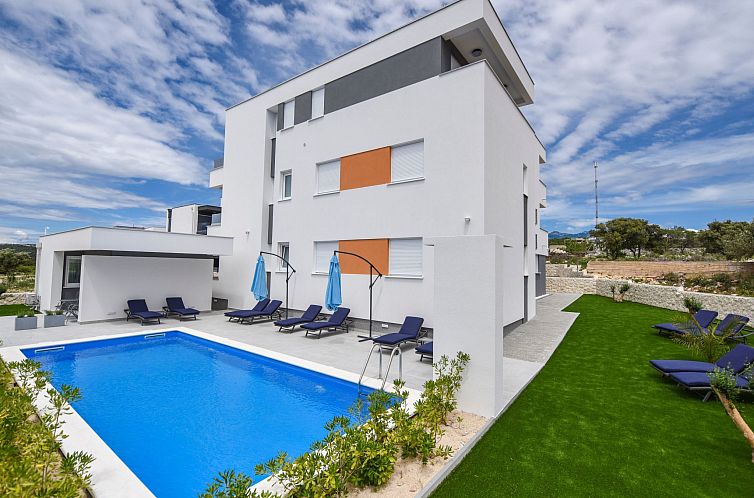 Guest house 1045526 - Apartment Kvarner - Appartement Deluxe Drei-Zimmer-Wohnung mit Terrasse - Mare