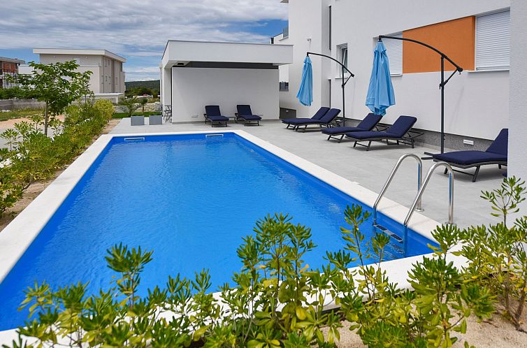 Appartement Deluxe Drei-Zimmer-Wohnung mit Terrasse - Mare