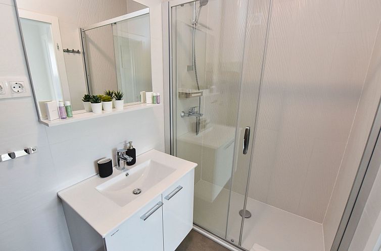 Appartement Deluxe Drei-Zimmer-Wohnung mit Terrasse - Mare