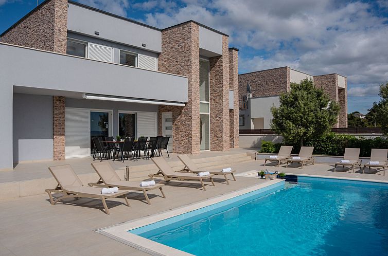 Vakantiehuis Luxuriöse Villa Royal I mit privatem Pool