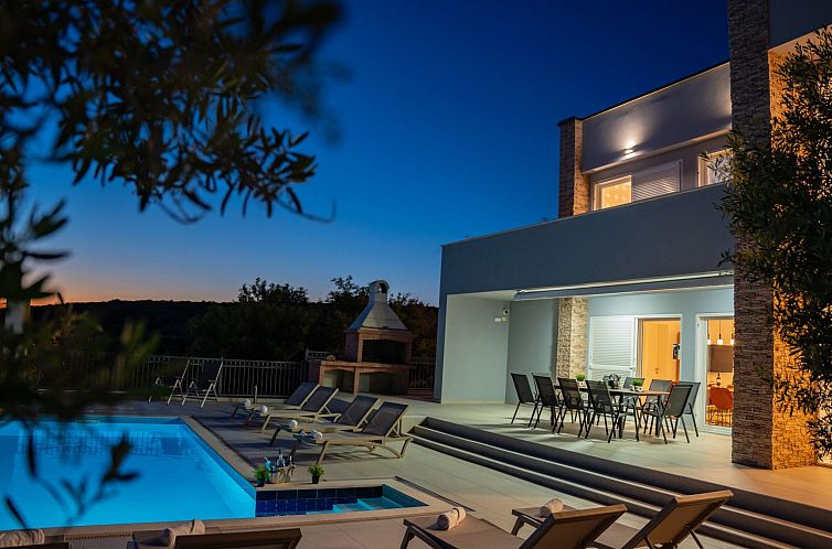 Vakantiehuis Luxuriöse Villa Royal I mit privatem Pool