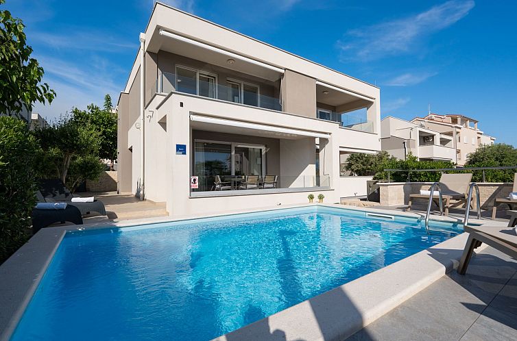 Vakantiehuis Villa Zora with Private Pool