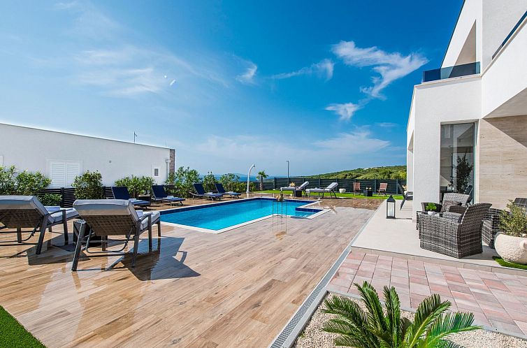 Vakantiehuis Luxuriöse Villen Royal II