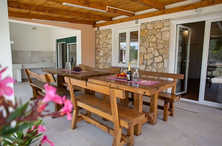 Vakantiehuis Holiday home Tina with Private pool