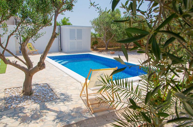 Vakantiehuis Holiday home Tina with Private pool