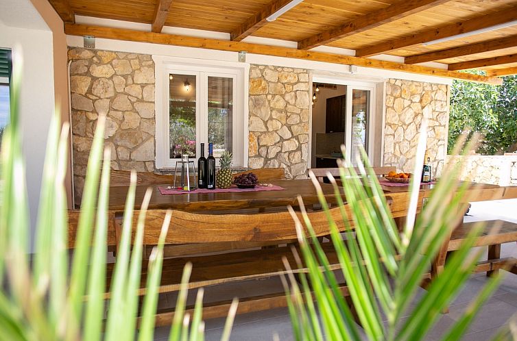 Vakantiehuis Holiday home Tina with Private pool