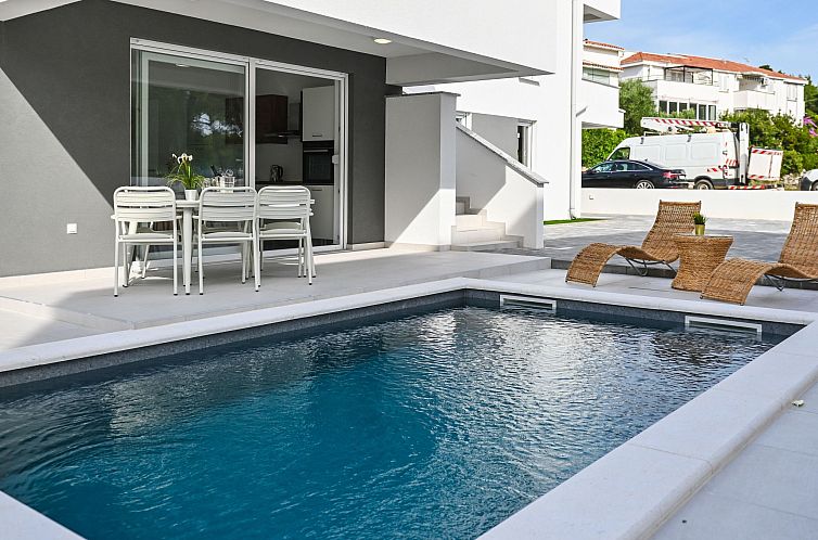 Vakantiehuis Villa mit privatem Pool für 20 Personen