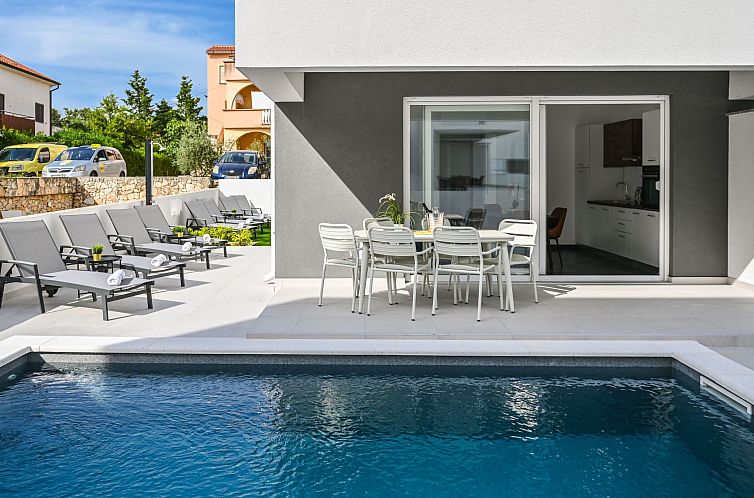 Vakantiehuis Villa mit privatem Pool für 20 Personen