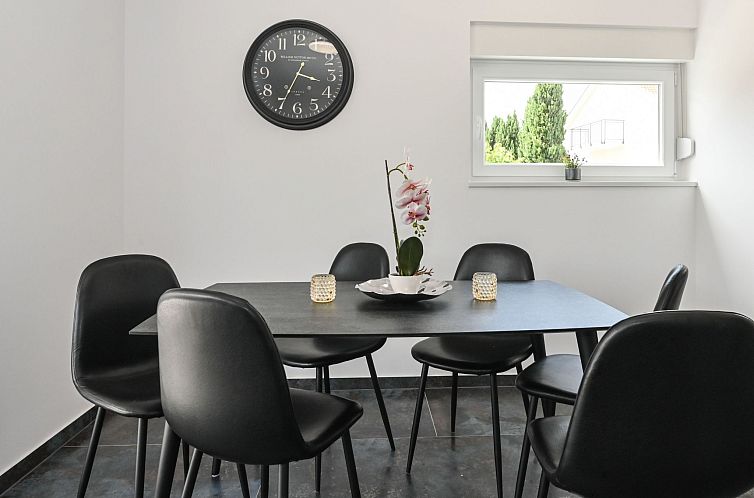 Vakantiehuis Villa mit privatem Pool für 20 Personen