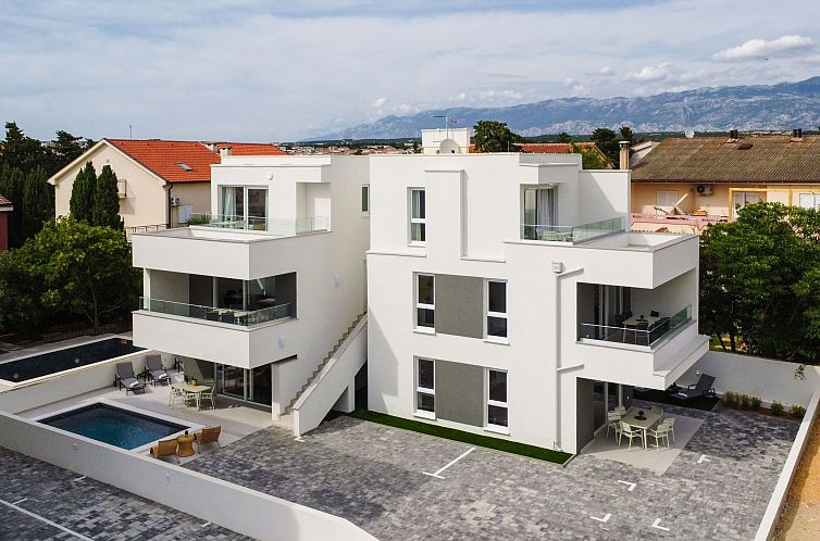 Vakantiehuis Villa mit privatem Pool für 20 Personen