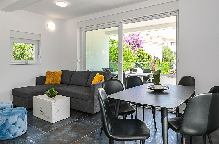 Vakantiehuis Villa mit privatem Pool für 20 Personen