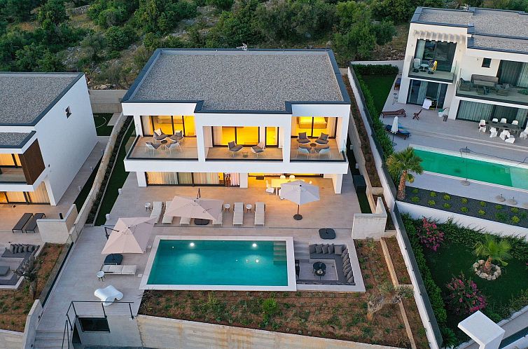 Unterkunft 1045535 - Ferienhaus Kvarner - Vakantiehuis Luxuriöse Villa 360 - privater beheizter Pool