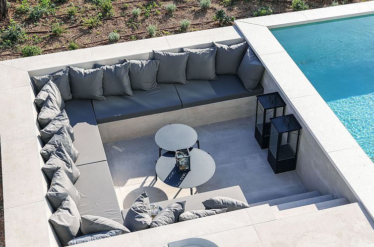 Vakantiehuis Luxuriöse Villa 360 - privater beheizter Pool