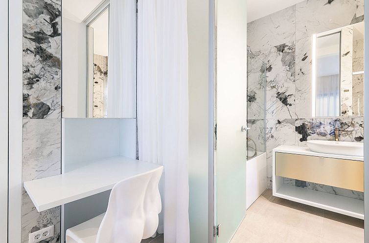 Vakantiehuis Luxuriöse Villa 360 - privater beheizter Pool