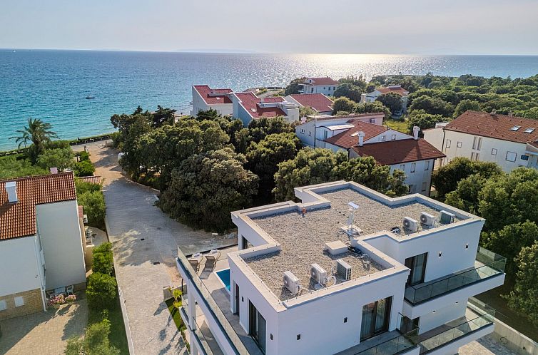 Appartement Vier-Schlafzimmer-Wohnung Dantela mit Tauchbecke