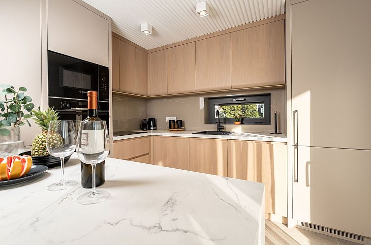 Appartement Vier-Schlafzimmer-Wohnung Dantela mit Tauchbecke