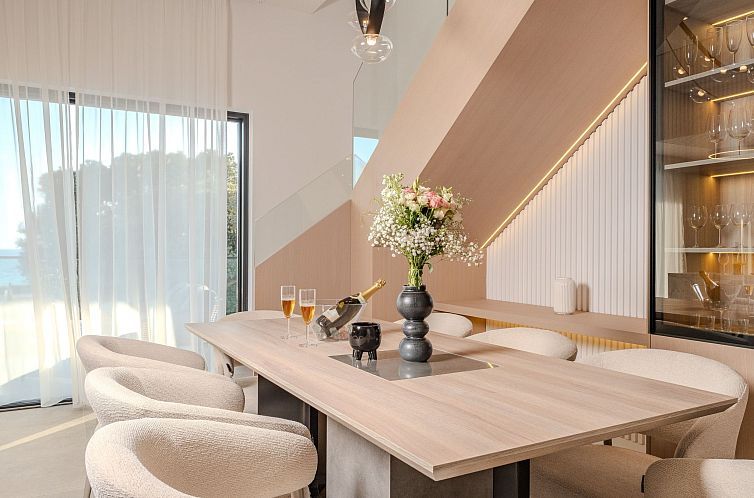 Appartement Vier-Schlafzimmer-Wohnung Dantela mit Tauchbecke