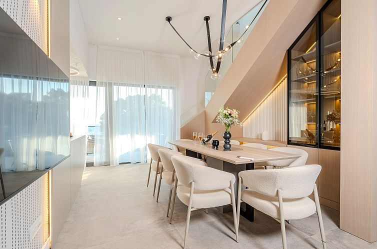 Appartement Vier-Schlafzimmer-Wohnung Dantela mit Tauchbecke