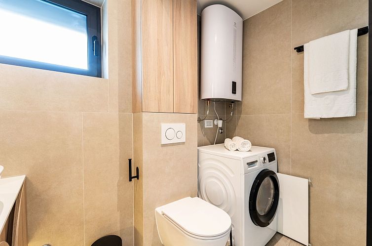 Appartement Vier-Schlafzimmer-Wohnung Dantela mit Tauchbecke