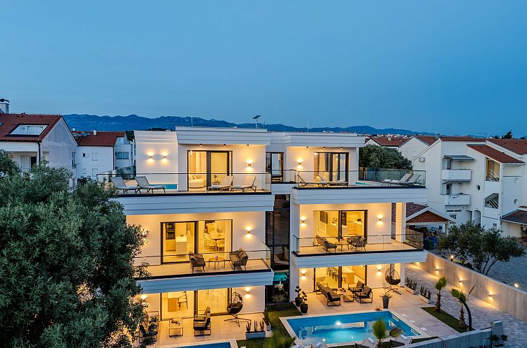 Appartement Zwei-Schlafzimmer-Wohnung Dantela mit privatem P