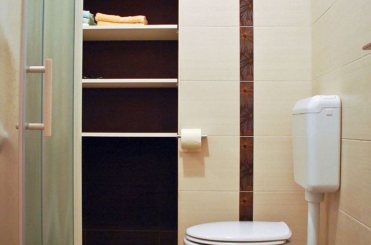 Vakantiehuis Nettes Ferienhaus in Matulji mit Eigener Terras