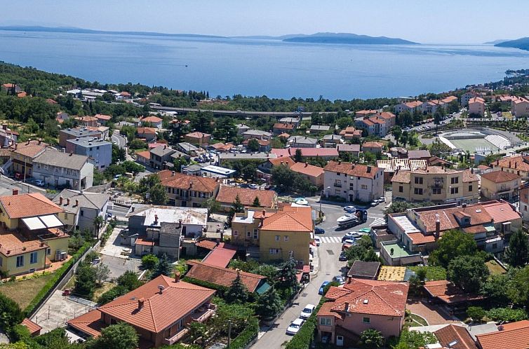 Vakantiehuis Nettes Ferienhaus in Matulji mit Eigener Terras