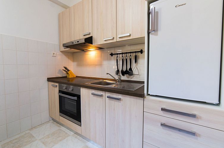 Appartement "Raspolic" mit Terrasse