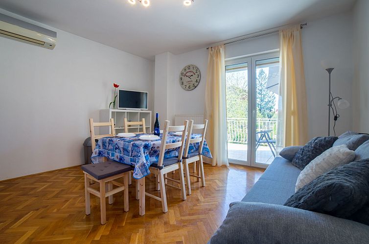 Appartement "Raspolic" mit Terrasse