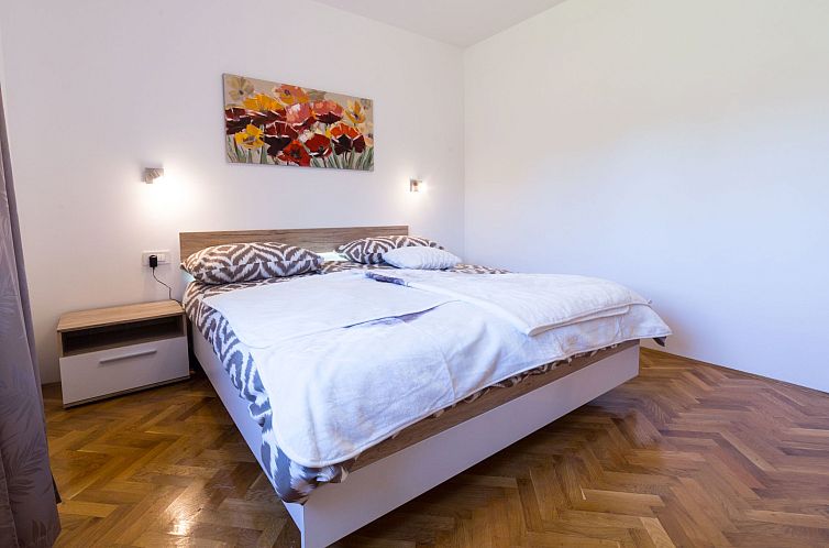 Appartement "Raspolic" mit Terrasse