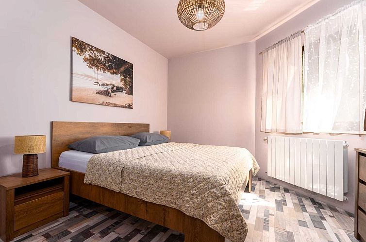 Vakantiehuis Ferienvilla mit Pool, ruhige Aria