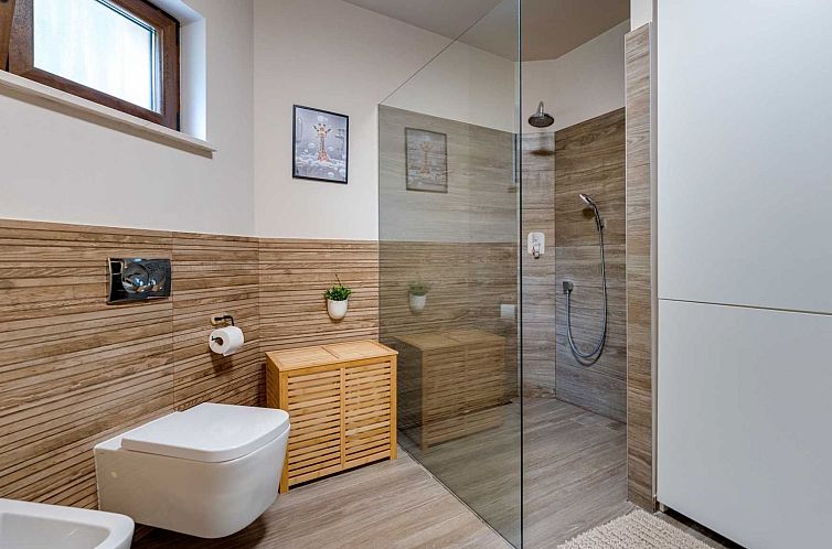 Vakantiehuis Ferienvilla mit Pool, ruhige Aria