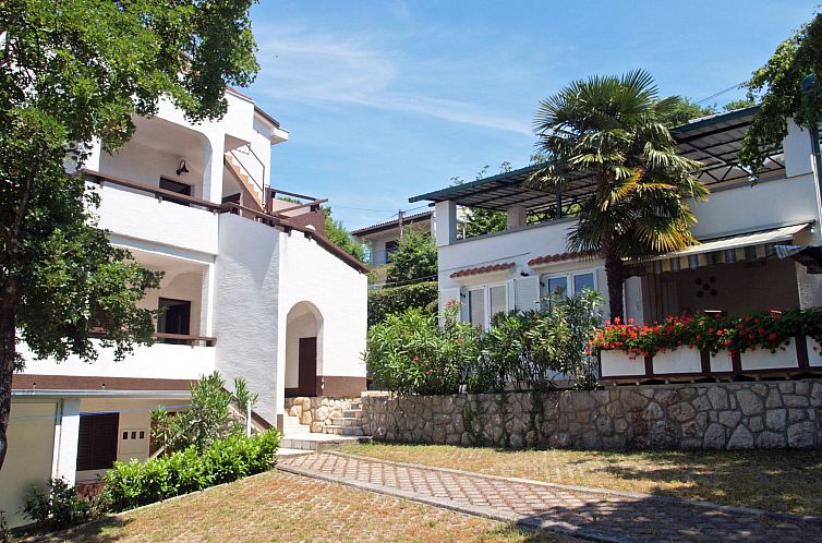 Unterkunft 1048106 - Appartement Kvarner - Appartement mit einer überdachten Terrasse