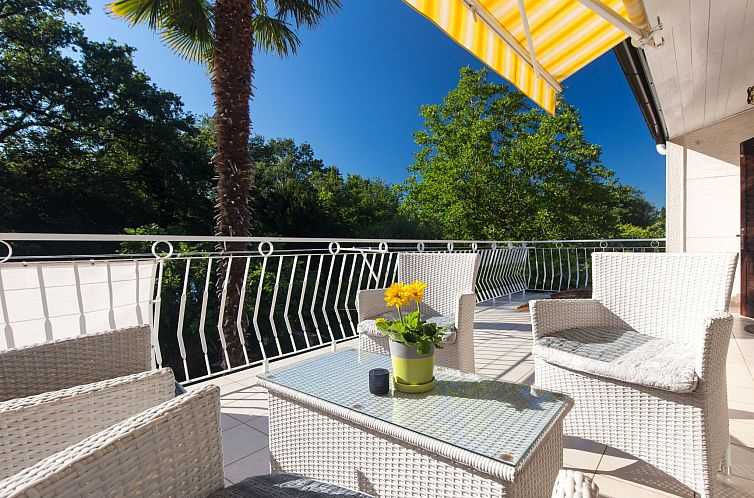 Appartement Wohnung "Villa Karmen" direkt am Strand