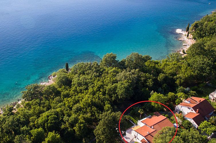 Appartement Wohnung "Villa Karmen" direkt am Strand