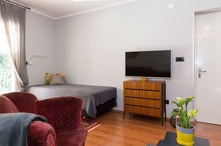 Appartement Wohnung "Villa Karmen" direkt am Strand