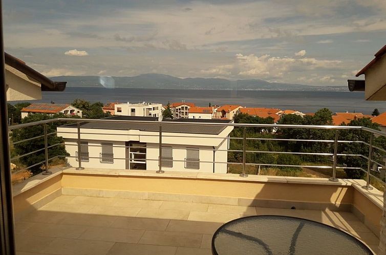 Appartement mit Terrasse