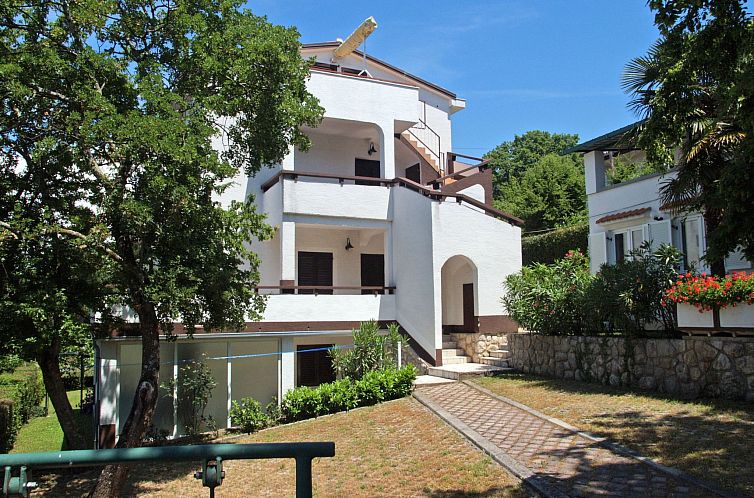 Unterkunft 1048115 - Appartement Kvarner - Appartement Wohnung in Njivice mit Terrasse und Garten