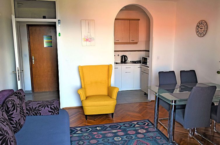 Appartement Wohnung in Njivice mit Terrasse und Garten