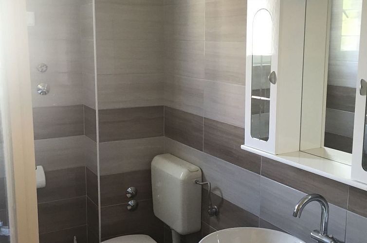 Appartement Wohnung in Njivice mit Terrasse und Garten