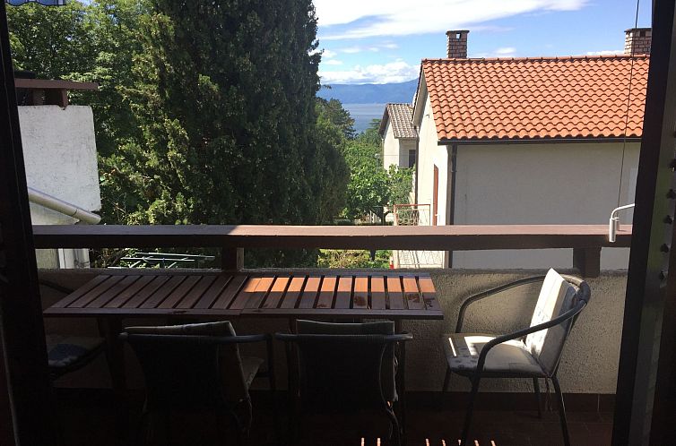 Appartement Wohnung in Njivice mit Terrasse und Garten