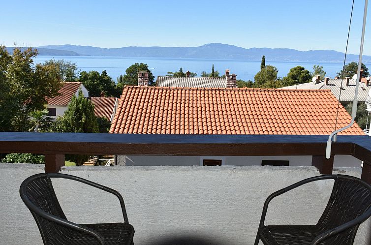 Appartement mit einem privaten Balkon mit Meerblick