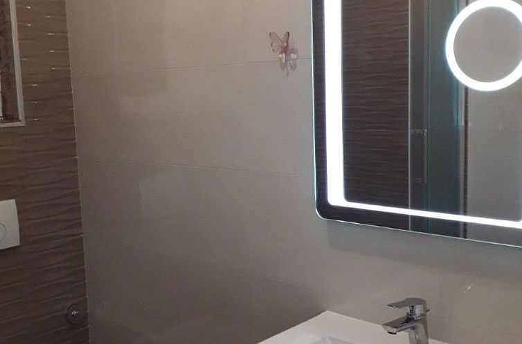 Appartement Geräumige Wohnung in Krk mit Garten und Terrass