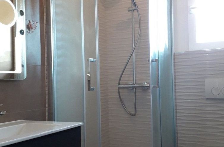 Appartement Geräumige Wohnung in Krk mit Garten und Terrass